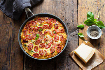 Courgette and roasted tomatoes frittata