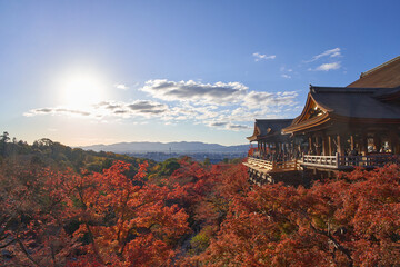 Fototapeta na wymiar Kiyomizudera-temple in autumn