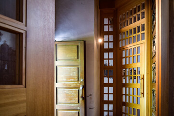 ザルツブルク、カプツィーナ修道院周辺の情景と旧市街を見下ろす