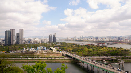 Fototapeta na wymiar Cityscape of Seoul from Eungbongsan Mountain in Seongdong-gu, Seoul