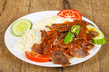 Turkish cuisine - Iskander kebab grilled meat