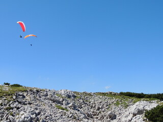 Five Fingers es una plataforma de mirador en las montañas Dachstein en el Monte Krippenstein,...