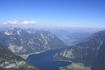 Fototapeta premium Five Fingers es una plataforma de mirador en las montañas Dachstein en el Monte Krippenstein, Austria.