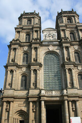 Fototapeta na wymiar saint-pierre cathedral in rennes in brittany (france) 