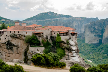 Fototapeta na wymiar Eastern Orthodox monasteries built on top of immense natural pillars