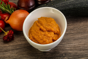 Vegetarian cuisine - Zucchini puree with herbs