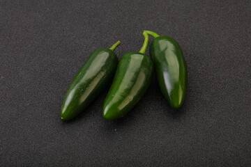 Green raw jalapeno peper heap