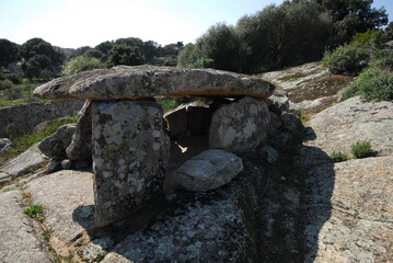 Luras, Dolmen Ladas