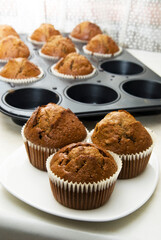 Gingerbread muffins in cups