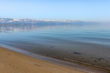 where mountain, lake and beach meet