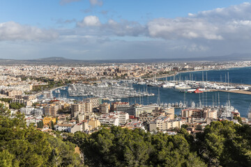 Fototapeta na wymiar View over Palma de Mallorca and its boat harbour from Castell de Bellver