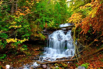 Wagner Falls in Autumn