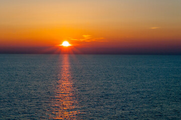 Zachód słońca nad morzem Bałtyckim, Brzask na horyzoncie / Sunset on the Baltic Sea, Dawn on...