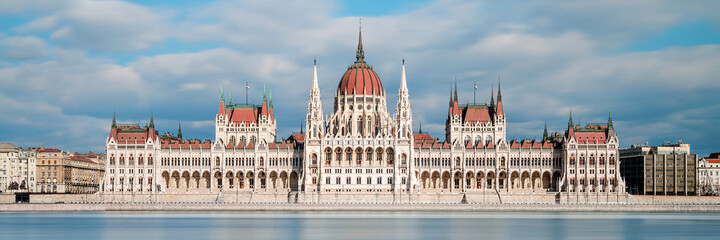 Fototapeta premium Parliament building in Budapest, Hungary