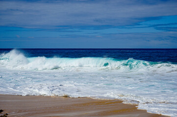 Waves crashing along Sunset Beach, Pupukea, North Shore, Oahu, Hawaii, USA