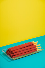 palo de tamarindo, snack mexicano rico, dulce y color rojo