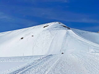 Glacier Walk - Marked glacier trail from Scex Rouge station to Quille du Diable (Travel destination...
