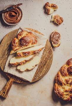 Sliced challah