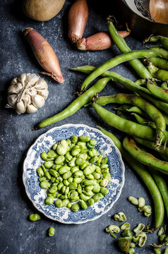 Making fava bean soup