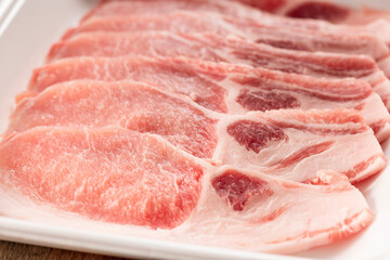 トレーに入った国産豚肉　生姜焼き用　ポークジンジャー