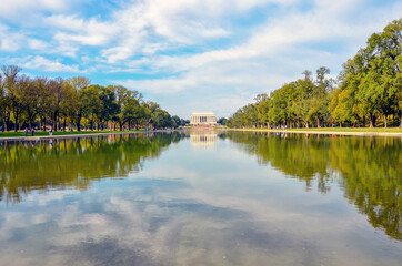 Fototapeta na wymiar The Lincoln Memorial in Washington DC with reflection