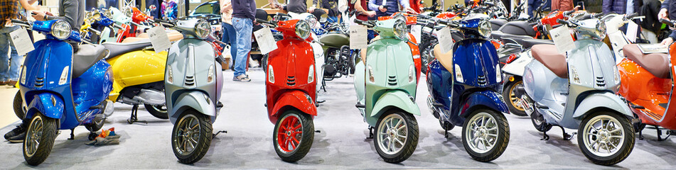 Fototapeta na wymiar New retro scooters in store
