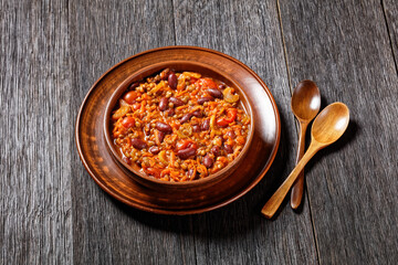 vegetarian chili with kidney beans and lentils