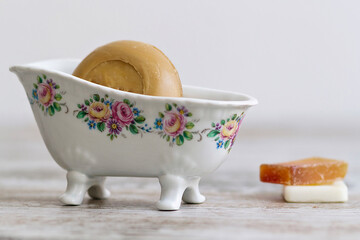 Vintage bathtub shaped soap dish  with soap bars