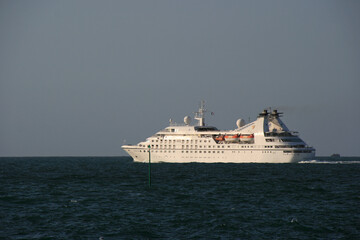Fototapeta na wymiar ferryboat on atlantic ocean closed to dinard in brittany (france) 