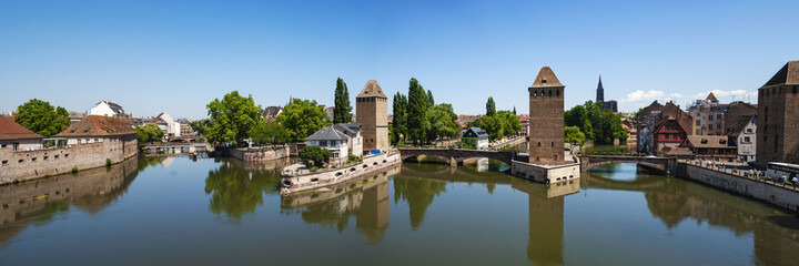 Obraz premium Panoranma, Ponts Couvert, Medieval Bridge And Towers In La Petite France (Little France), Strasbourg, Alsace