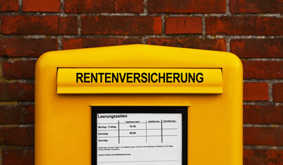 Obraz premium Rentenversicherung Briefkasten