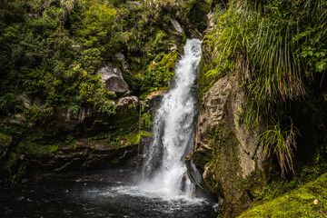 Fototapeta na wymiar Wainui Falls, Golden Bay, New Zealand