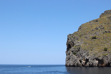Fototapeta na wymiar Amazing rocks, sea and blue sky in Mallorka 