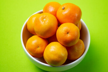 bowl of oranges