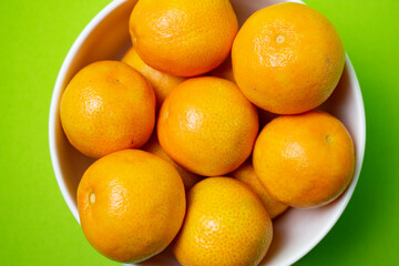 bowl of oranges