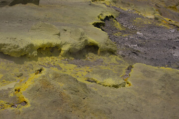 dépôt de souffre sur le volcan Vulcano