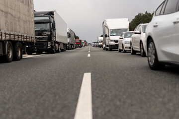 Obraz na płótnie Canvas traffic jam on the highway