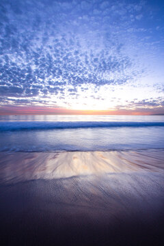 Waves slowly incoming