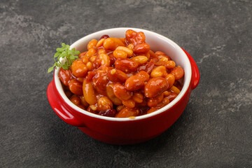Baked kidney in tomato sauce