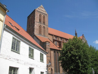 Fototapeta na wymiar St. Nikolai in Wismar