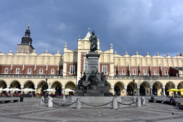 pomnik Adama Mickiewicza, Kraków, Rynek Główny, zabytki, - obrazy, fototapety, plakaty