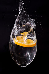 lemon in water