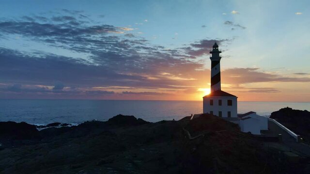 Amanecer Favaritx Menorca con drone Baleares