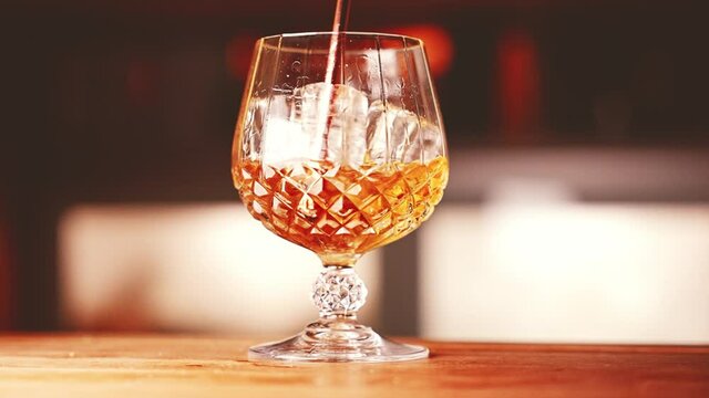 Whisky in a Bar 4K 10 Bit