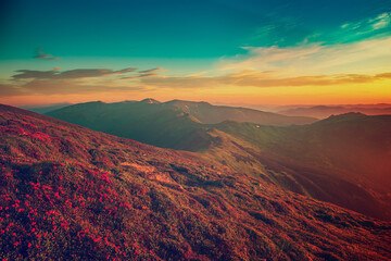 Fototapeta na wymiar Amazing mountain sunrise