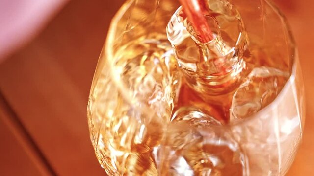 Whisky Mix 4K 10 Bit