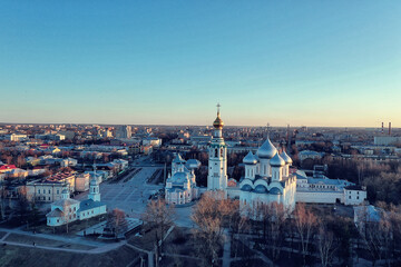 Naklejka premium spring top view of vologda landscape, church and cathedral, view in russia orthodoxy architecture