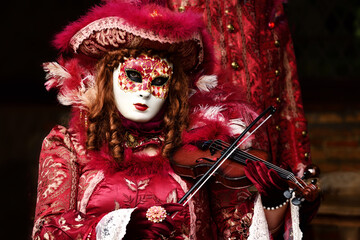 Character of a Venetian carnival who plays the violin