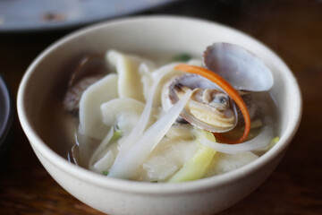 바지락 수제비