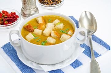 Soup puree from vegetables with breadcrumbs, healthy food.